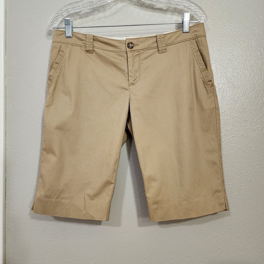 Old Navy Women's Khaki Bermuda Shorts